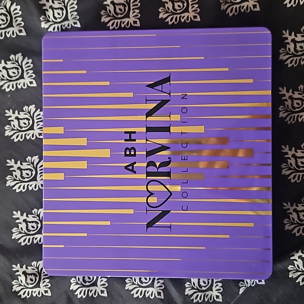 ABH Norvina Collection Pro Pigment Palette Volume 1